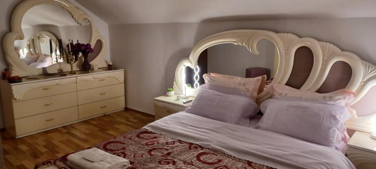 Casa Irina Villa Piatra Neamţ Exteriör bild